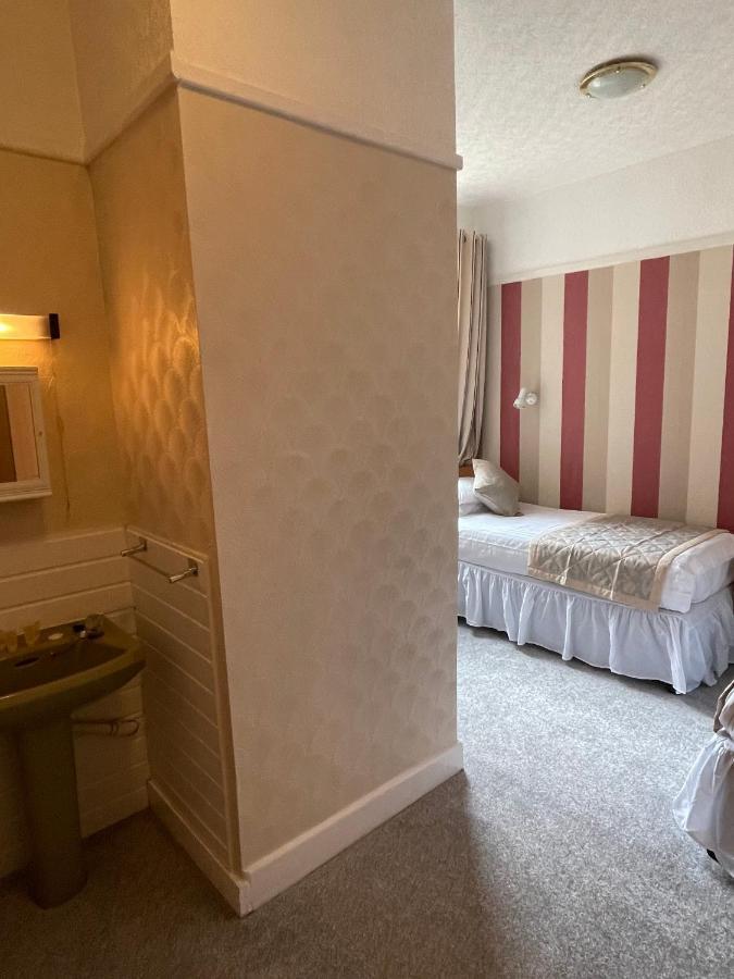 Oyo Queens Hotel, Skegness Kültér fotó