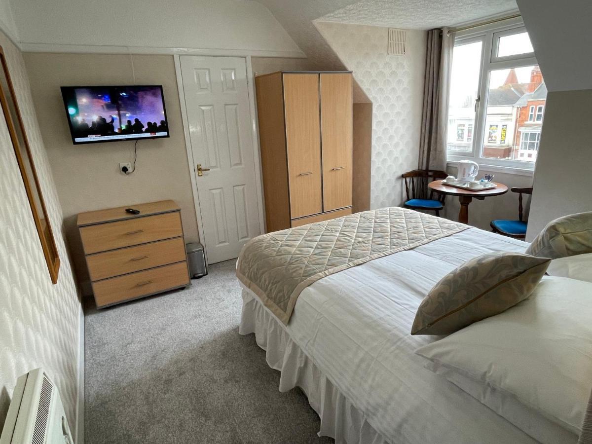 Oyo Queens Hotel, Skegness Kültér fotó