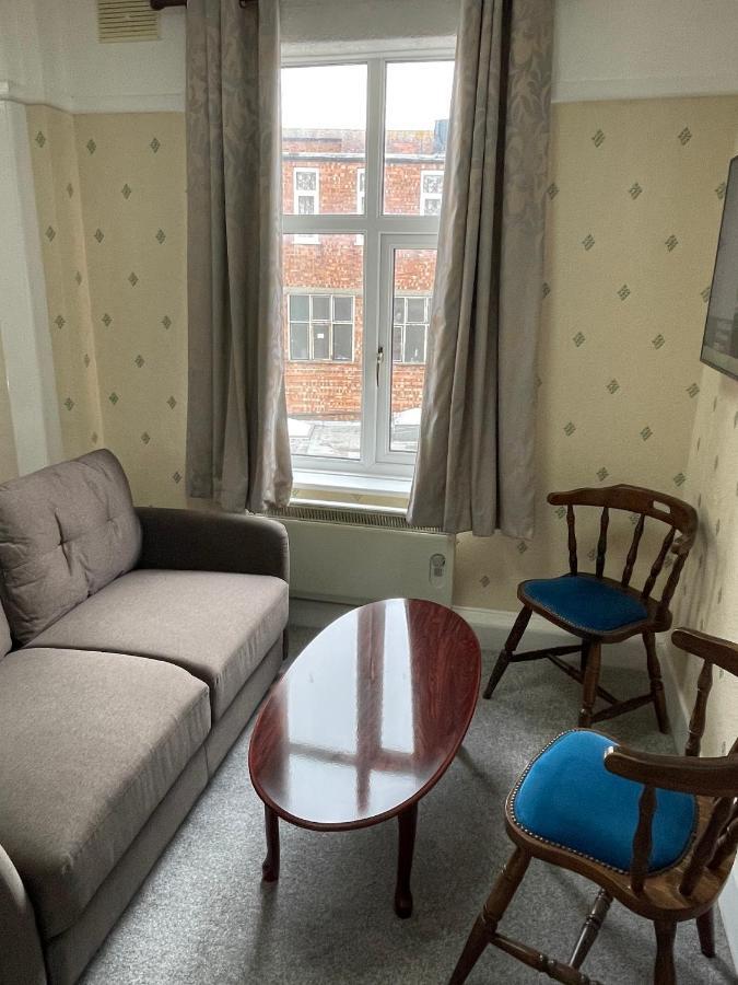 Oyo Queens Hotel, Skegness Kültér fotó