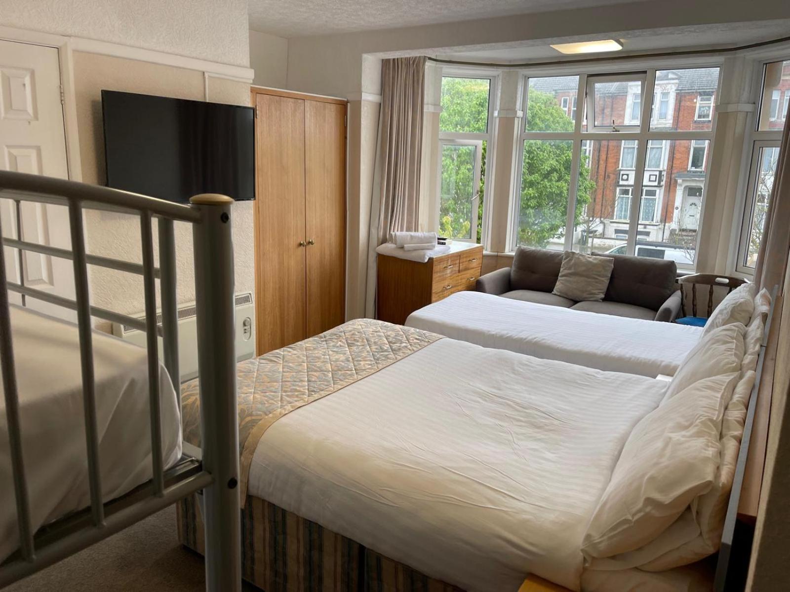 Oyo Queens Hotel, Skegness Kültér fotó