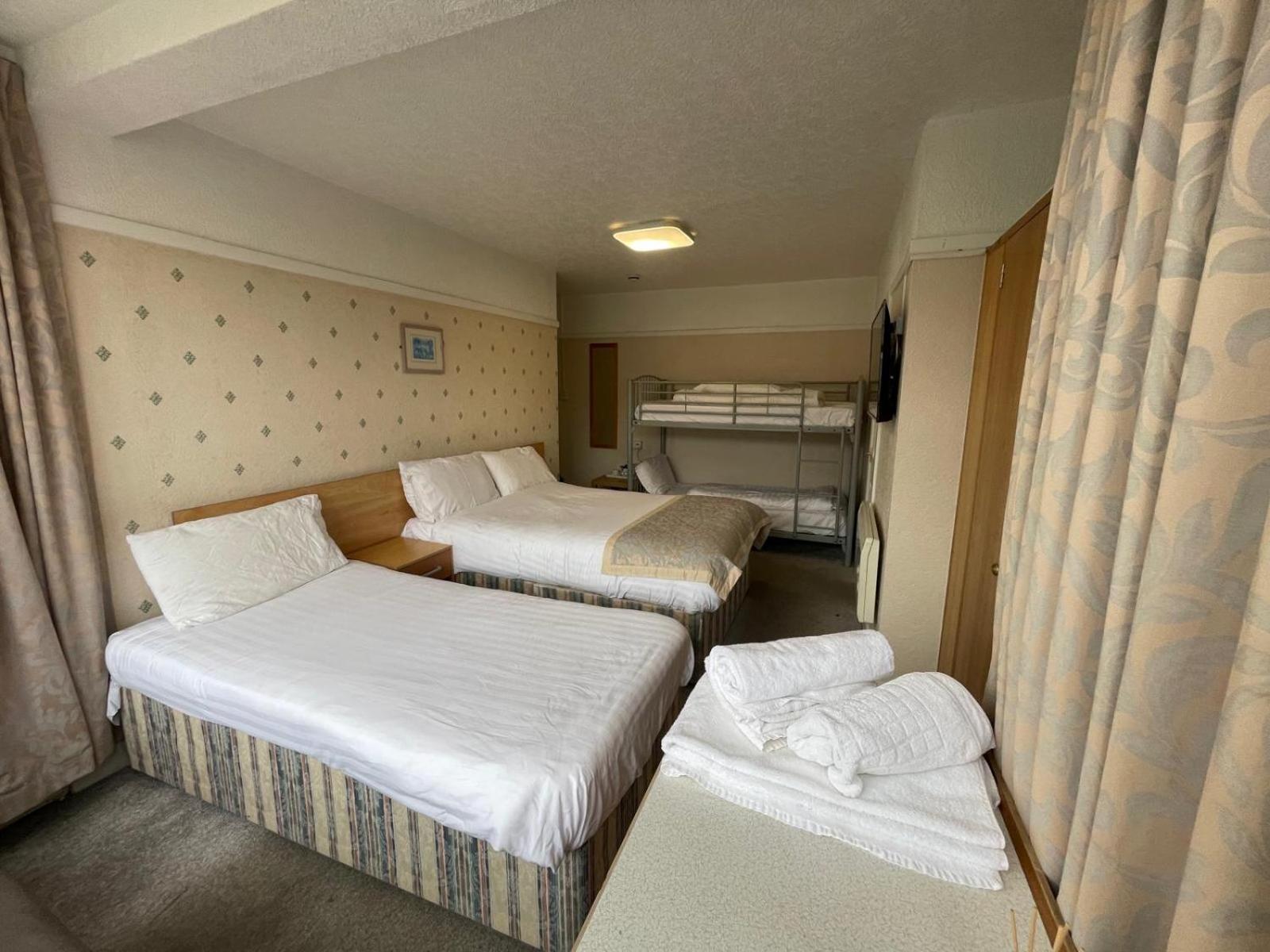 Oyo Queens Hotel, Skegness Kültér fotó