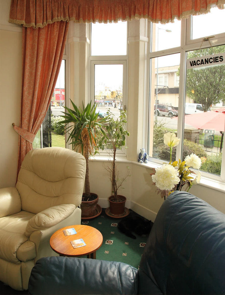 Oyo Queens Hotel, Skegness Kültér fotó